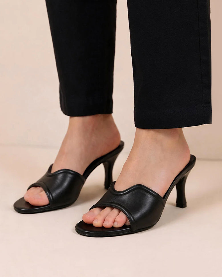 Black Velvet Heel